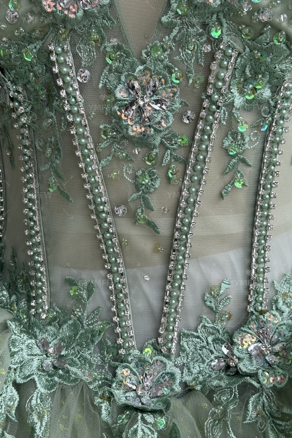 Vestido de Quinceañera Azul Marino con Lentejuelas, Apliques de Cuentas, Brillos y Escote Bardot YQ1055