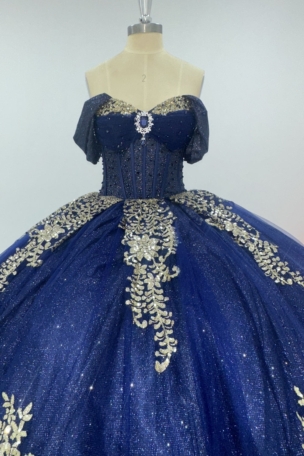 Off Shoulder Sleeveless Beaded Gold Appliques Bow Knot Glitter Navy Quinceañera Dress Y1007
