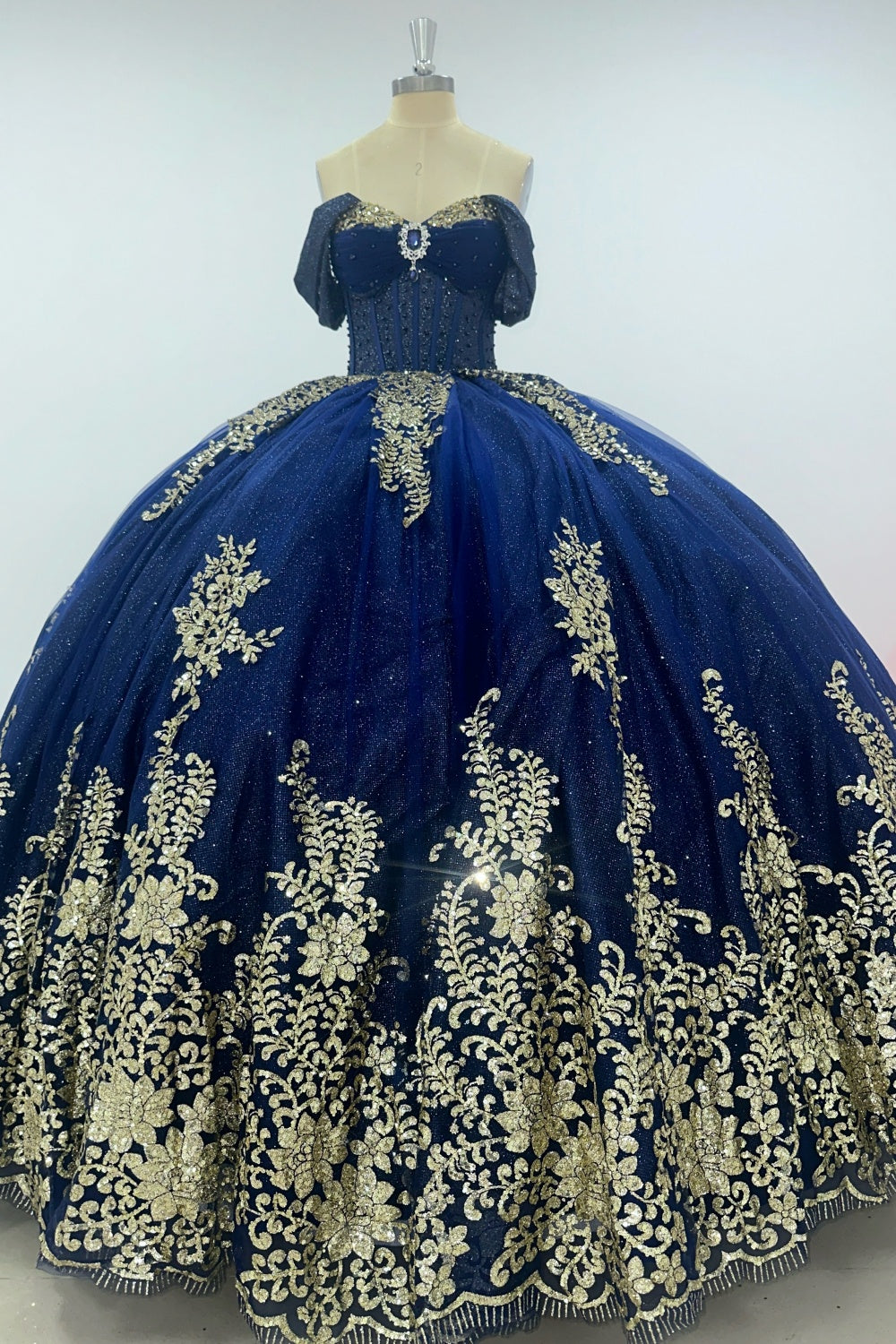 Off Shoulder Sleeveless Beaded Gold Appliques Bow Knot Glitter Navy Quinceañera Dress Y1007