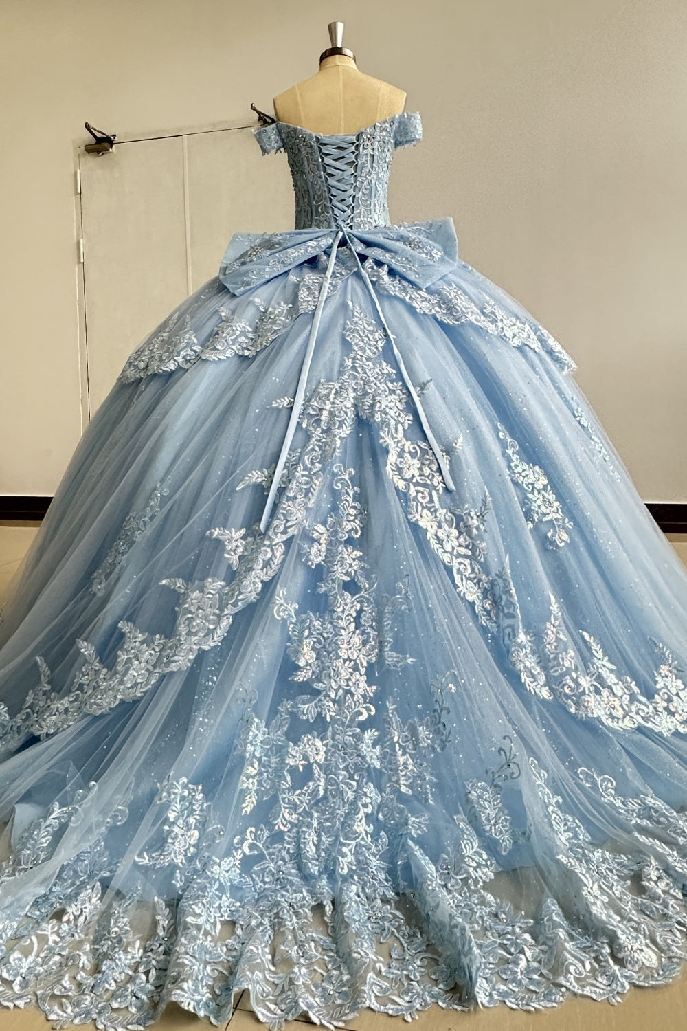 Off Shoulder Sleeveless Beaded Sequins Appliques Bow Knot Ruffles Blue Quinceañera Dress Y1009