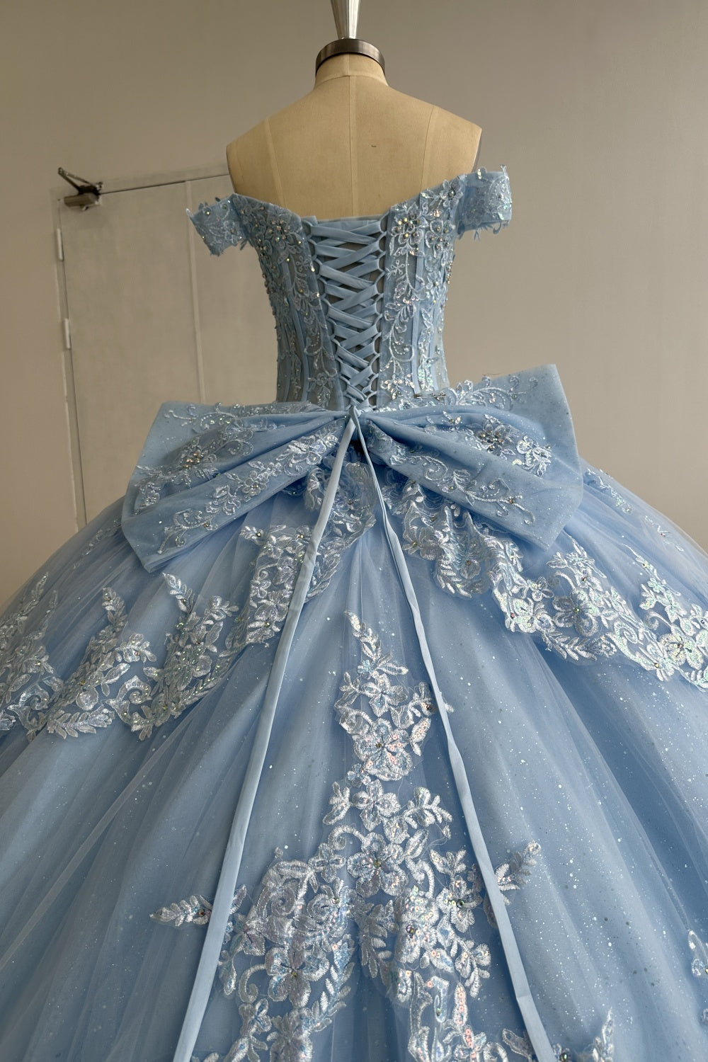 Off Shoulder Sleeveless Beaded Sequins Appliques Bow Knot Ruffles Blue Quinceañera Dress Y1009
