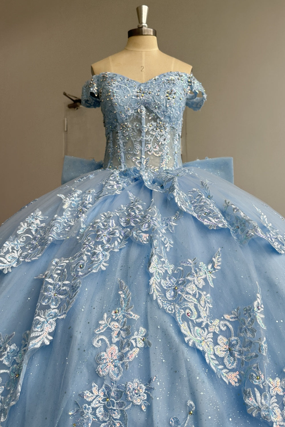 Off Shoulder Sleeveless Beaded Sequins Appliques Bow Knot Ruffles Blue Quinceañera Dress Y1009