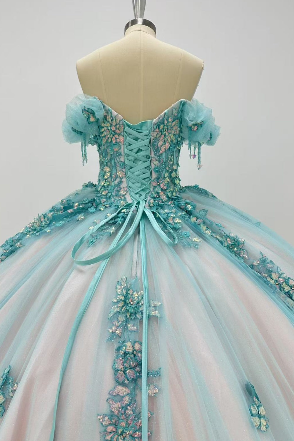 Off Shoulder Sleeveless Beaded Sequins Appliques Blue Quinceañera Dress Y1012