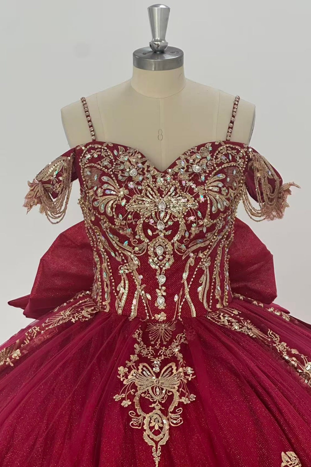 Off Shoulder Spaghetti Straps Sleeveless Beaded Gold Appliques Bow Knot Burgundy Quinceañera Dress Y1015