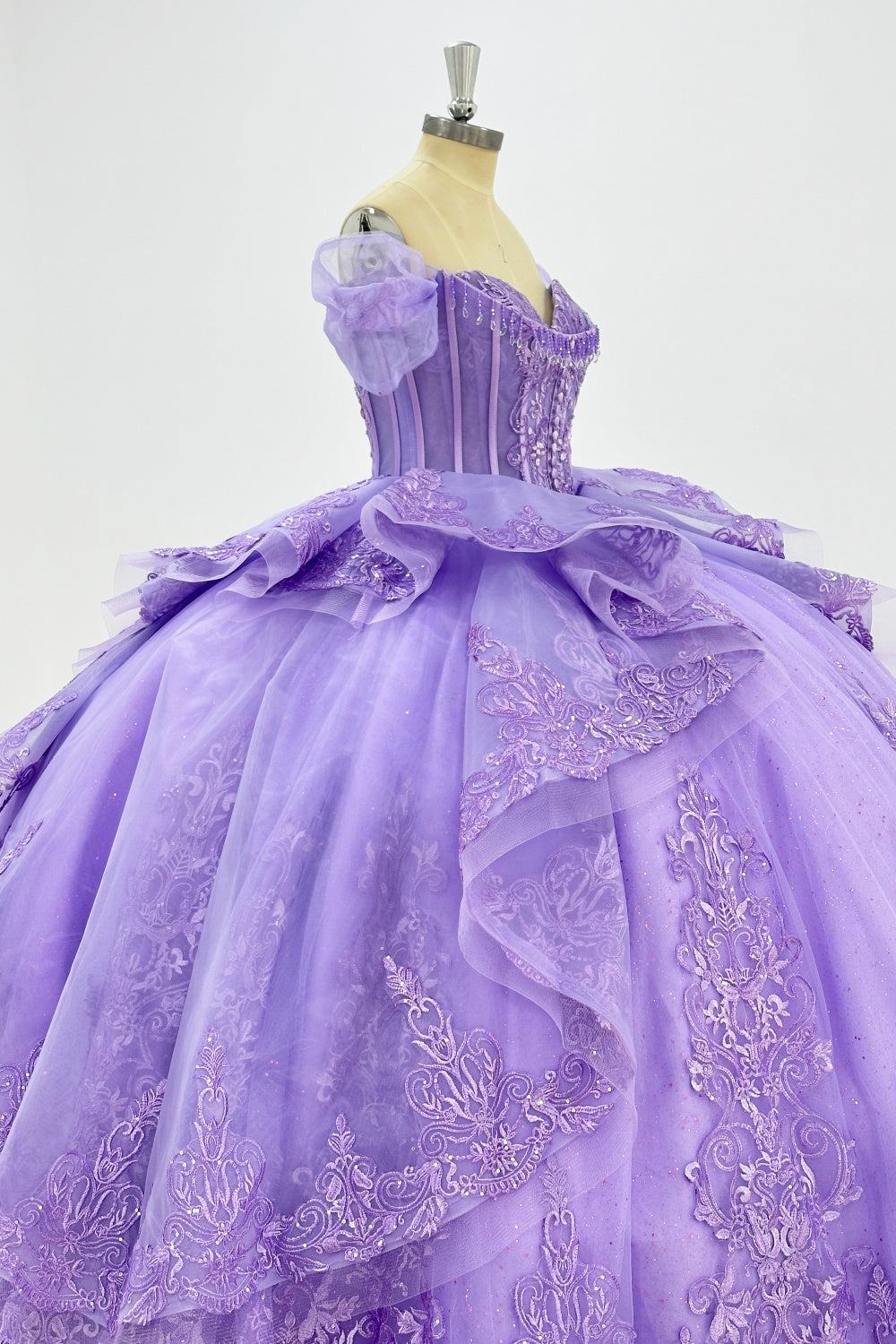 Off Shoulder Sleeveless Two Piece Beaded Sequins Appliques Ruffles Lilac Quinceañera Dress Y1017