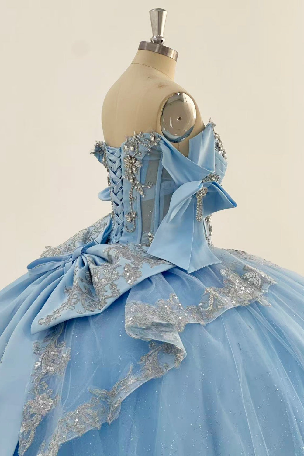 Off Shoulder Sleeveless Beaded Bow Knot Sliver Appliques Blue Quinceañera Dress Y1018