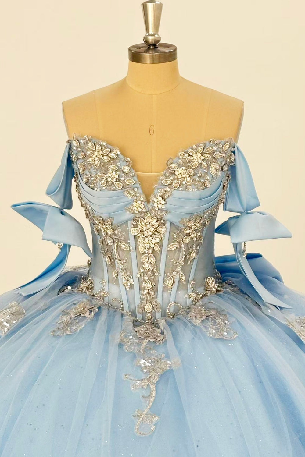 Off Shoulder Sleeveless Beaded Bow Knot Sliver Appliques Blue Quinceañera Dress Y1018
