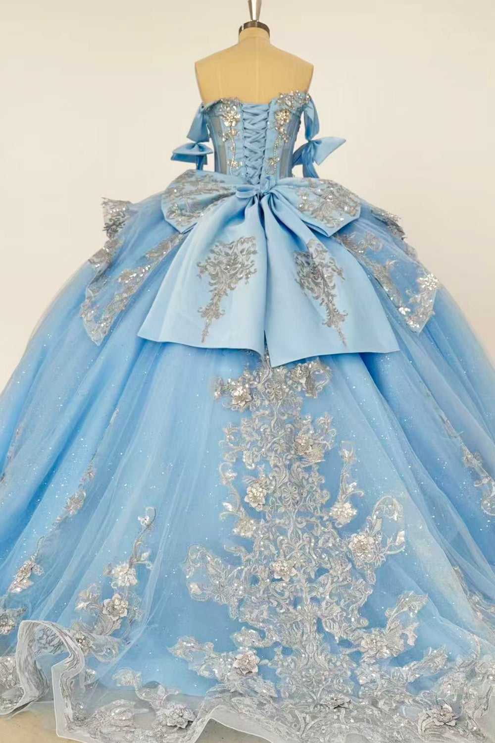 Off Shoulder Sleeveless Beaded Bow Knot Sliver Appliques Blue Quinceañera Dress Y1018