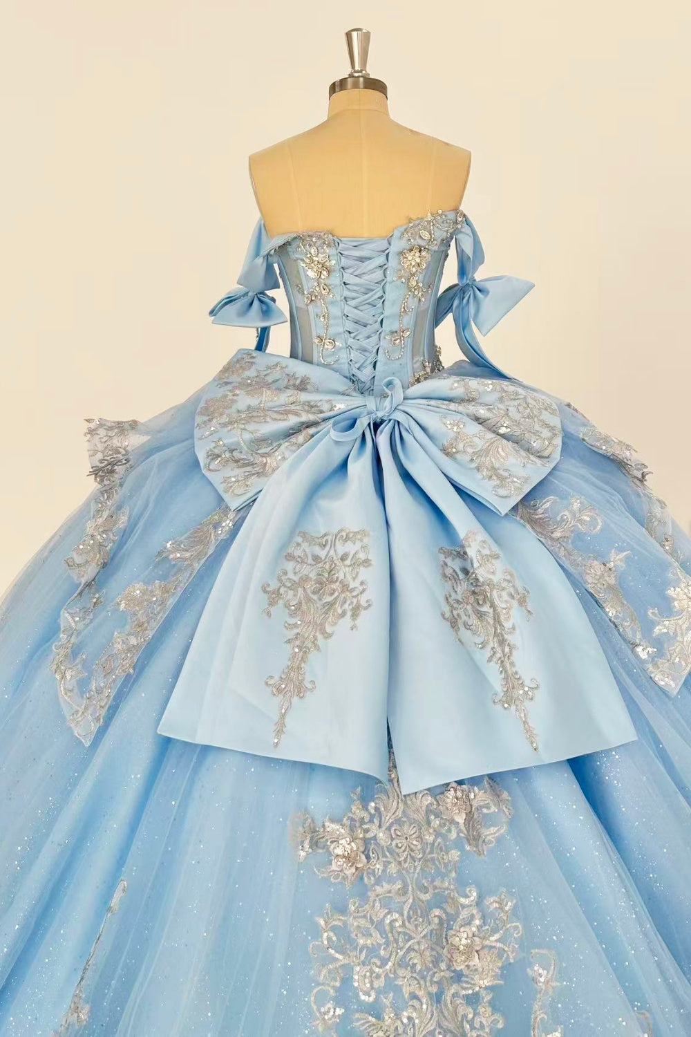 Off Shoulder Sleeveless Beaded Bow Knot Sliver Appliques Blue Quinceañera Dress Y1018