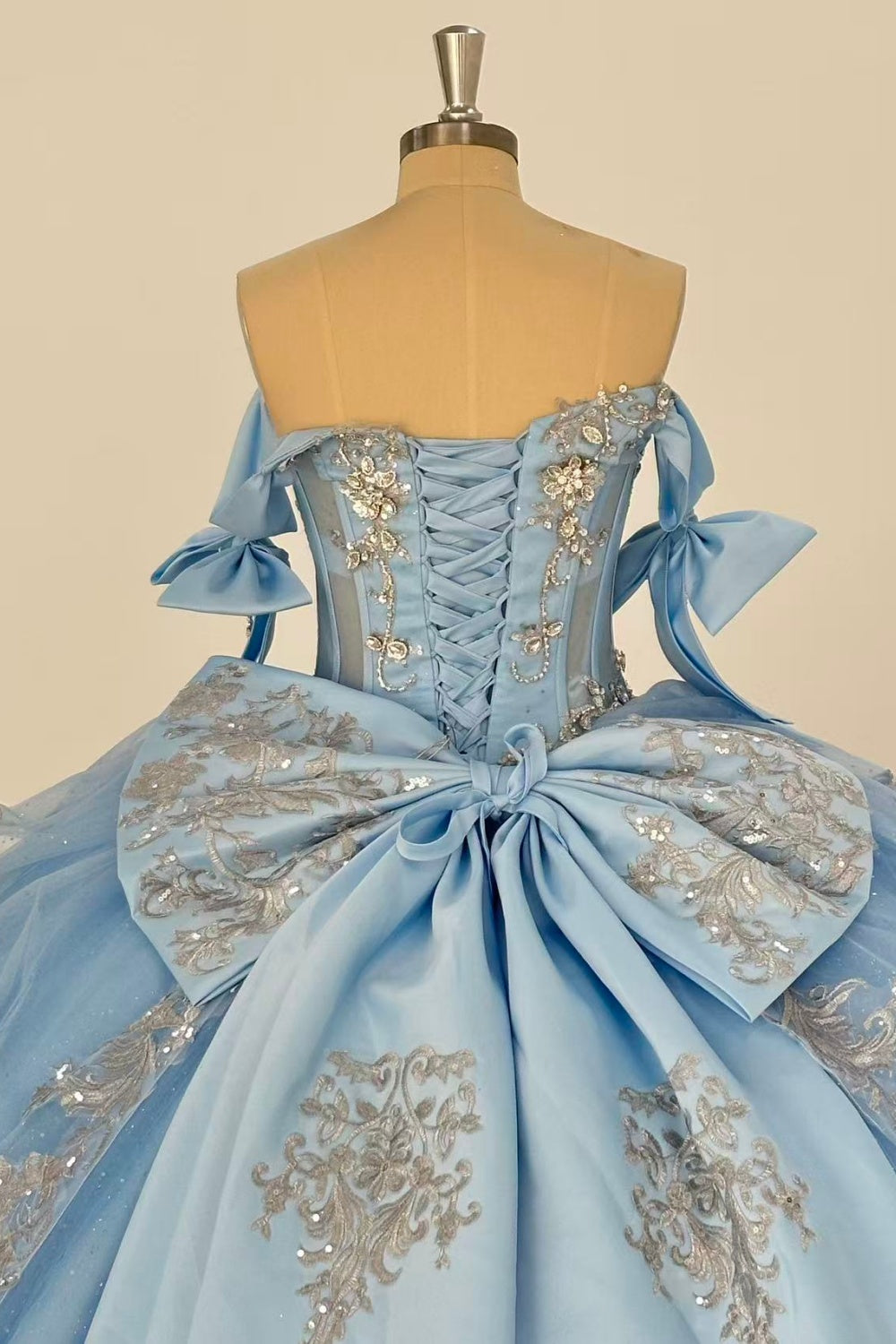 Off Shoulder Sleeveless Beaded Bow Knot Sliver Appliques Blue Quinceañera Dress Y1018