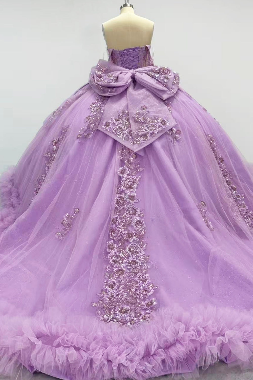 Off Shoulder Sleeveless Beaded Appliques Bow Knot Ruffles Tiered Quinceañera Dress Y1021
