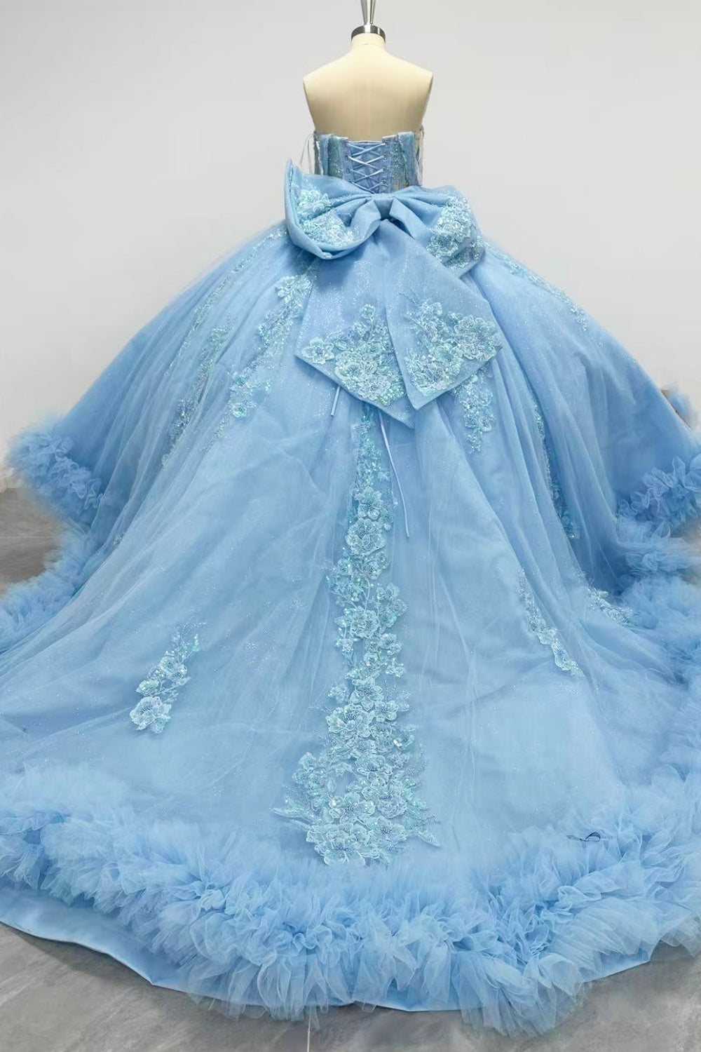 Off Shoulder Sleeveless Beaded Appliques Bow Knot Ruffles Tiered Quinceañera Dress Y1021