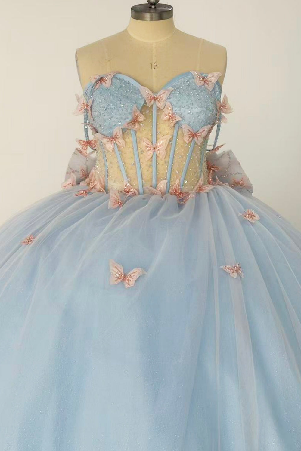 Off Shoulder Sleeveless Beaded 3D Butterfly Appliques Bow Knot Baby Blue Quinceañera Dress Y1023