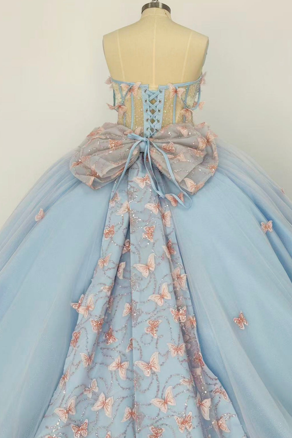 Off Shoulder Sleeveless Beaded 3D Butterfly Appliques Bow Knot Baby Blue Quinceañera Dress Y1023