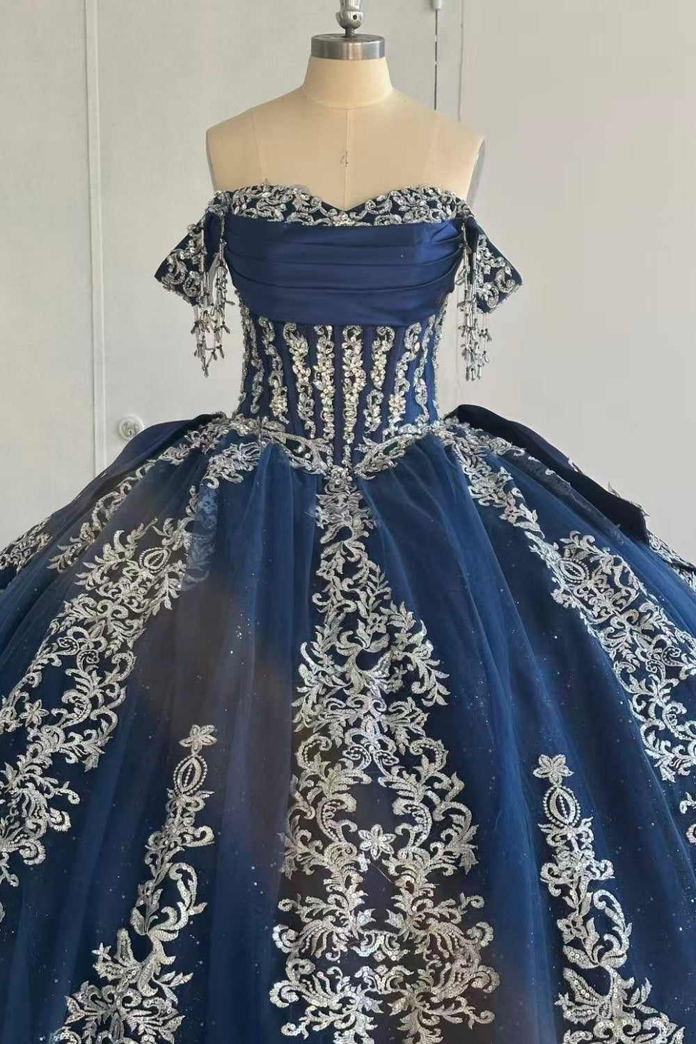 Off Shoulder Sleeveless Silver Sequins Appliques Navy Quinceañera Dress Y1025