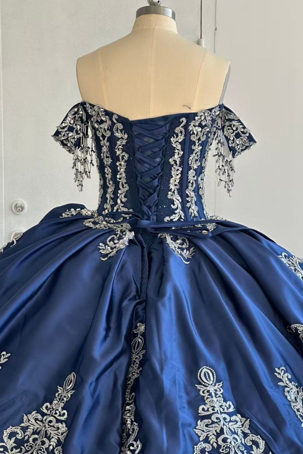 Off Shoulder Sleeveless Silver Sequins Appliques Navy Quinceañera Dress Y1025