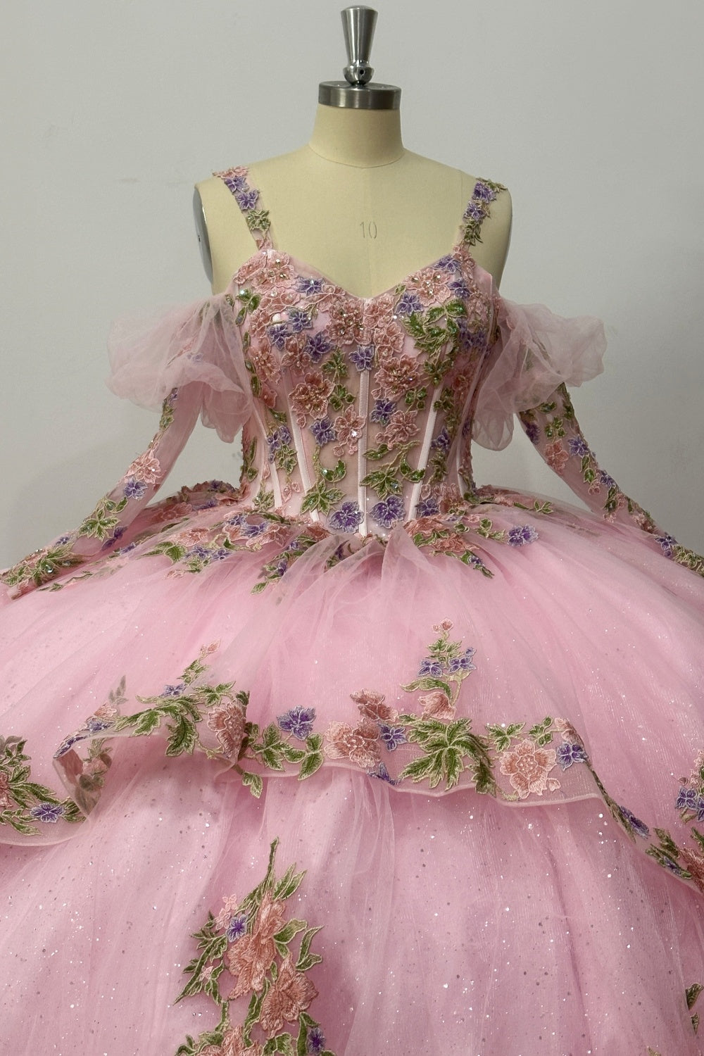 Vestido de Quinceañera Azul Marino con Lentejuelas, Apliques de Cuentas, Brillos y Escote Bardot YQ1055