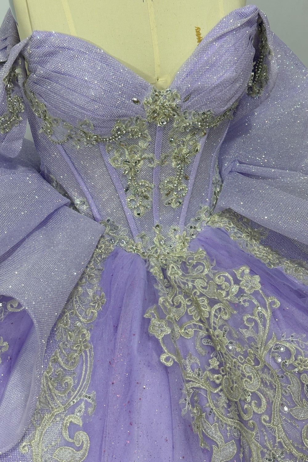 Off Shoulder Sleeveless Beaded Silver Appliques Ruffles Bow Knot Lilac Quinceañera Dress Y1034