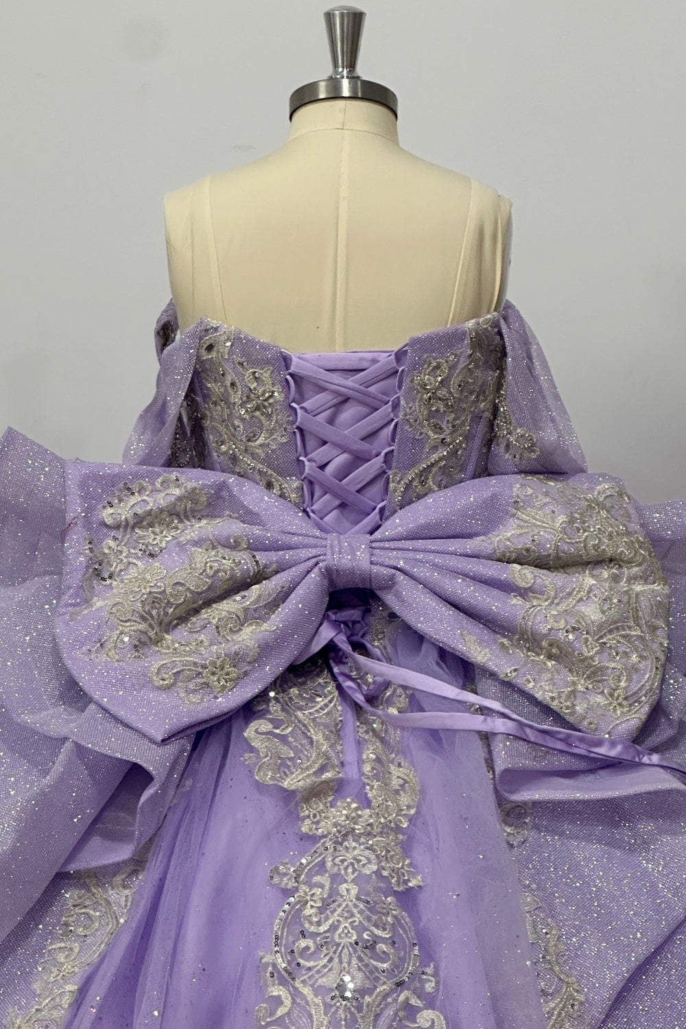 Off Shoulder Sleeveless Beaded Silver Appliques Ruffles Bow Knot Lilac Quinceañera Dress Y1034