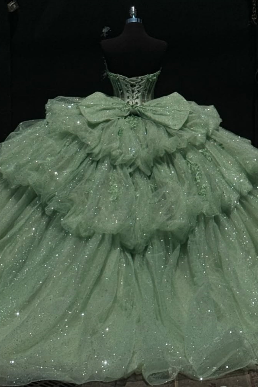 Sweetheart Sleeveless Beaded Appliques Ruched Bow Knot Mint Green Quinceanera Dress YQ1001