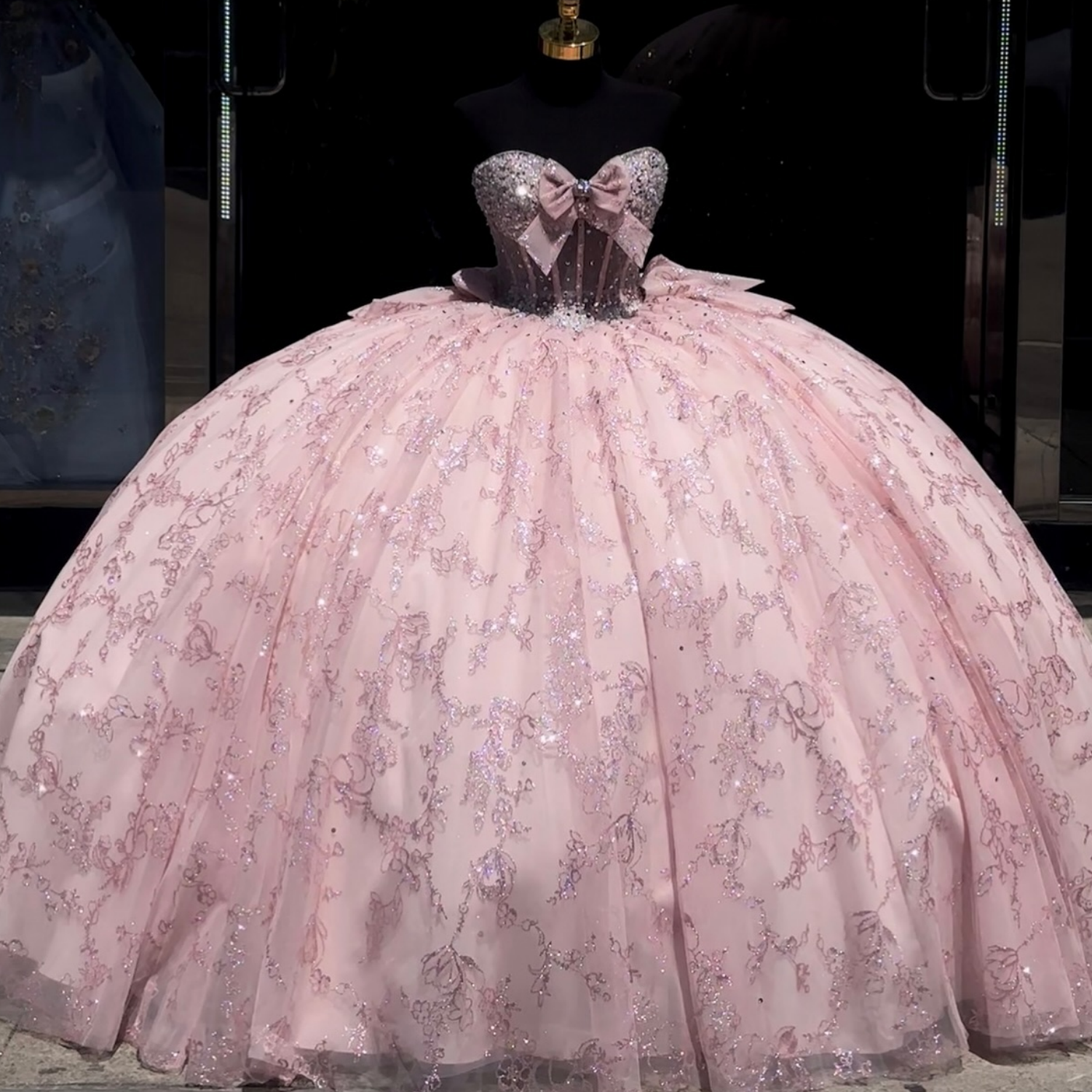 Strapless Sleeveless Beaded Bow Knot Sequins Appliques Pink Quinceañera Dress YQ1007