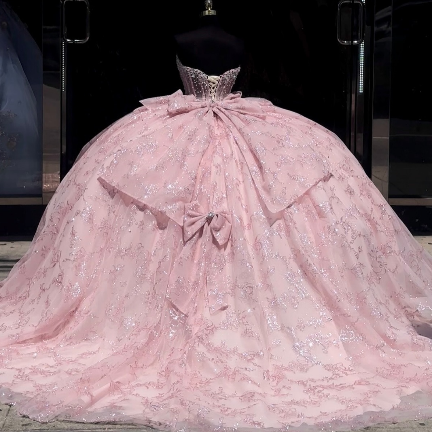 Strapless Sleeveless Beaded Bow Knot Sequins Appliques Pink Quinceañera Dress YQ1007