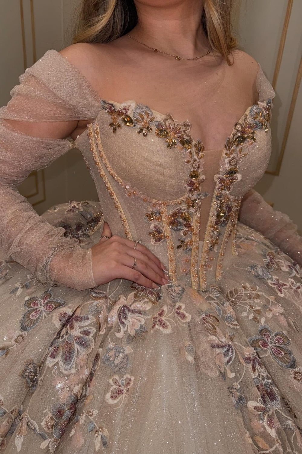 Off Shoulder Detachable Sleeves Beaded Sequins Appliques Champagne Quinceañera Dress YQ1027