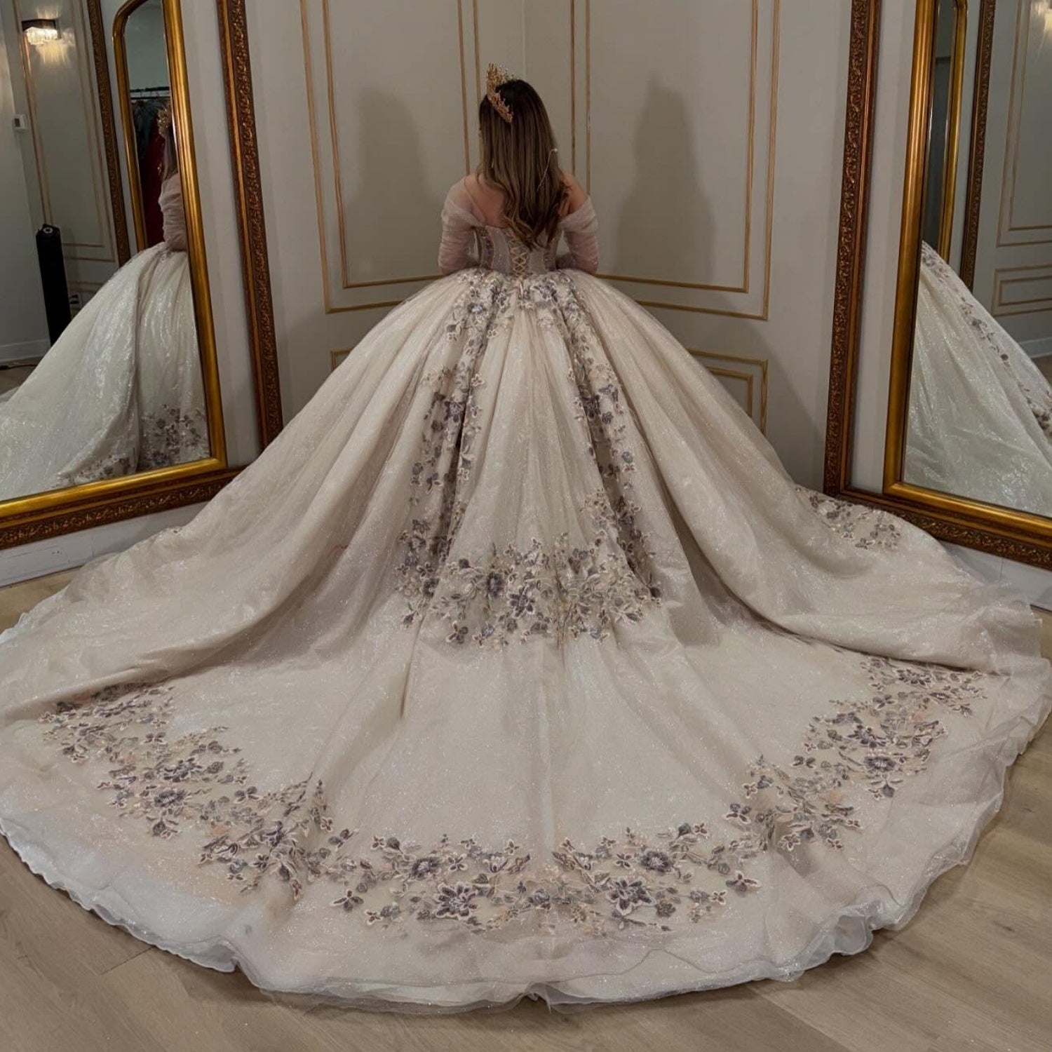 Off Shoulder Detachable Sleeves Beaded Sequins Appliques Champagne Quinceañera Dress YQ1027