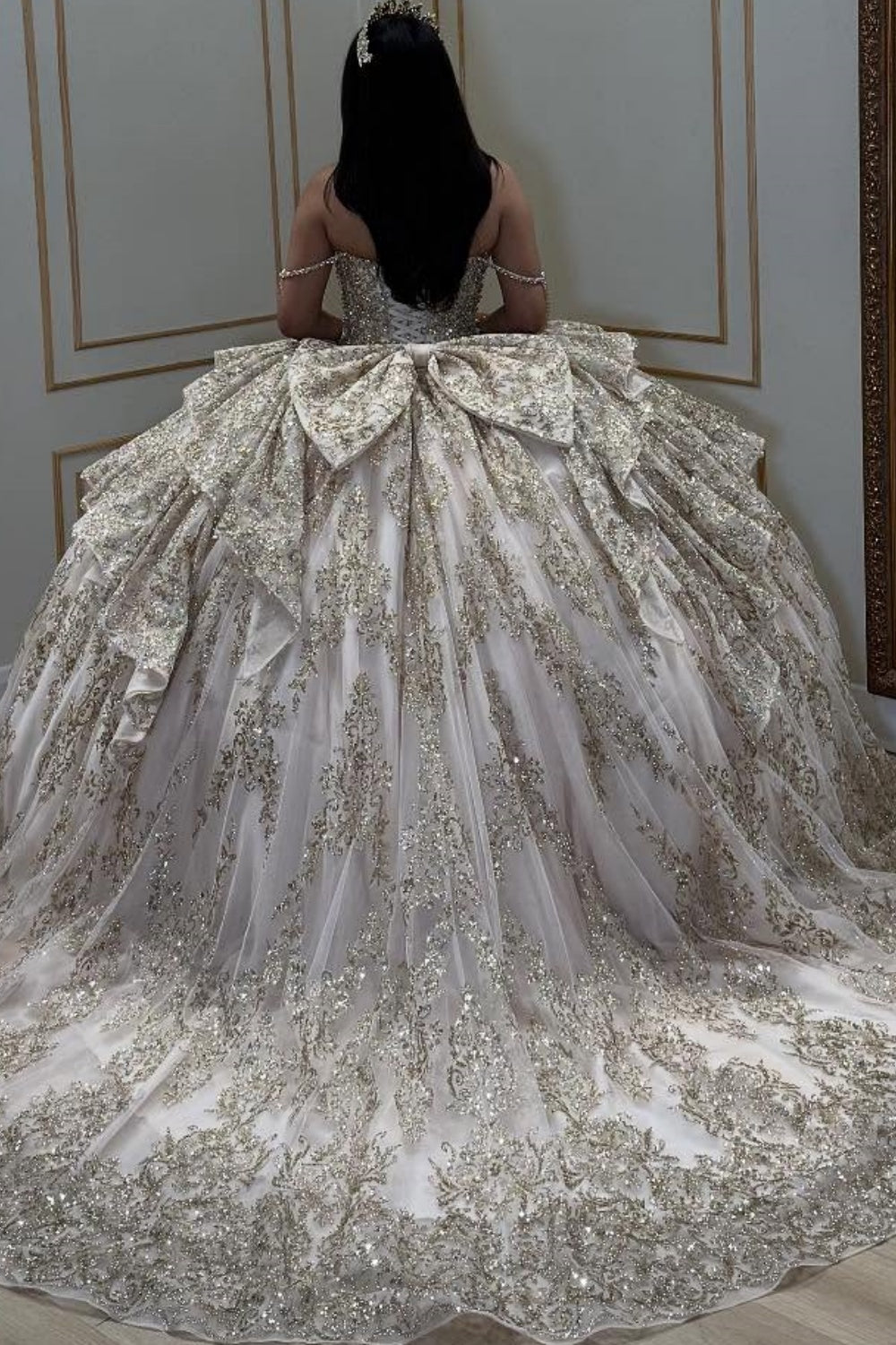 Off Shoulder Sleeveless Beaded Ruffles Gold Glitter Bow Knot Quinceañera Dress YQ1030