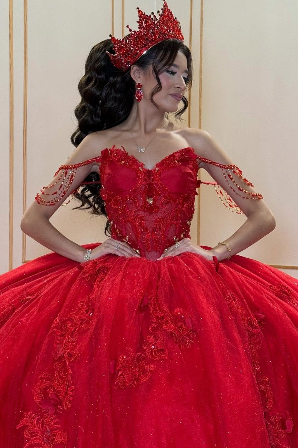 Vestido de quinceañera rojo con apliques y abalorios sin hombros YQ1032