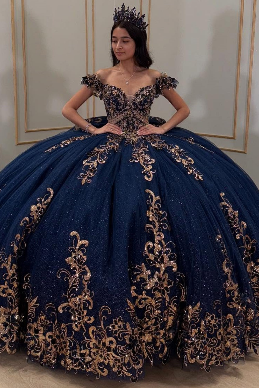 Vestido de Quinceañera con Hombros Descubiertos, sin Mangas, con Cuentas, Lentejuelas, Apliques y Lazo YQ1033