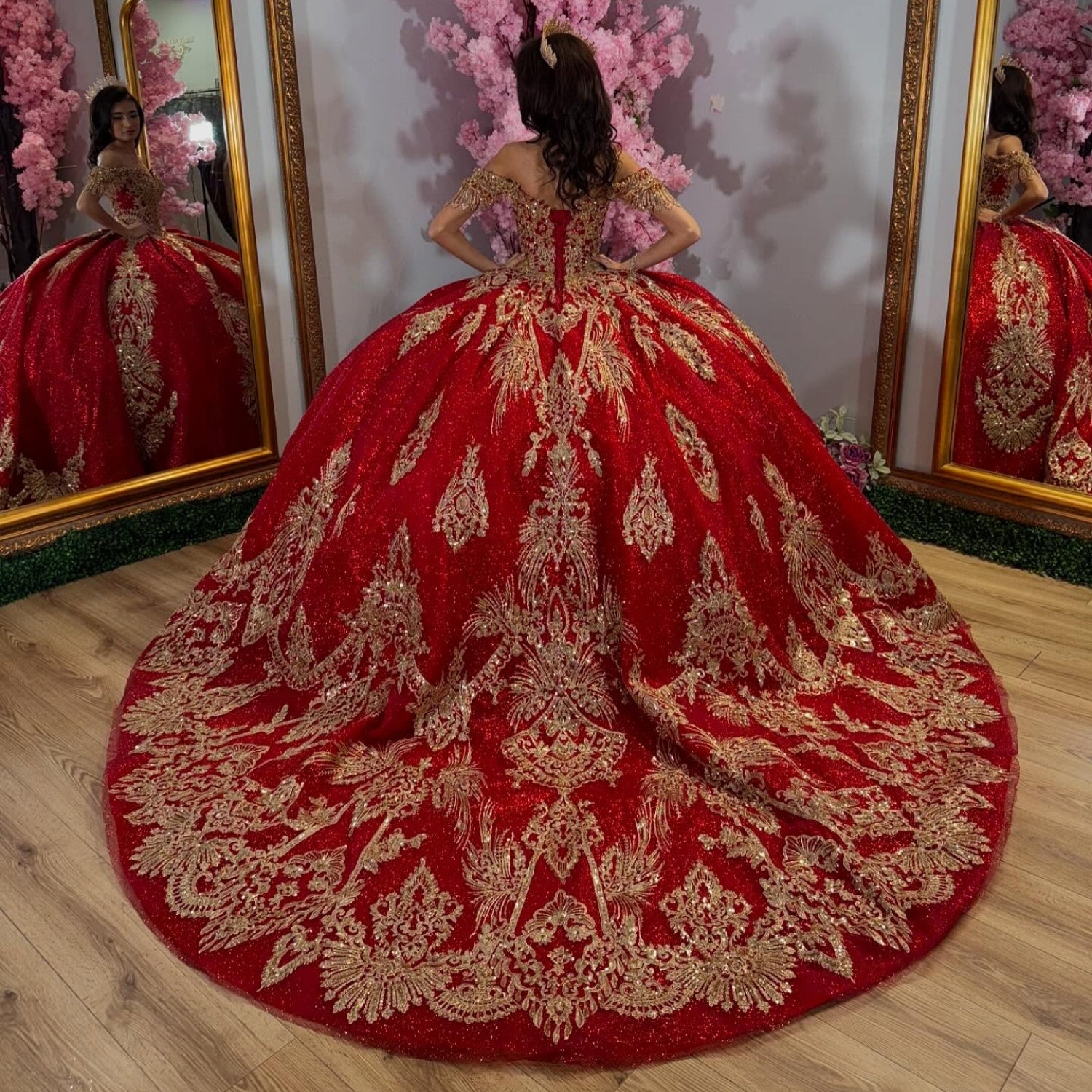 Vestido de quinceañera YQ1034 color burdeos con brillos, sin hombros, sin mangas, con lentejuelas y apliques