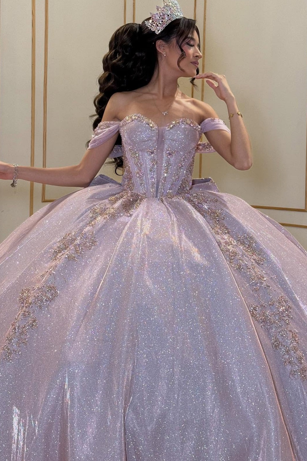 Off Shoulder Sleeveless Beaded Appliques Glitter Ruffles Bow Knot Lilac Quinceañera Dress YQ1047