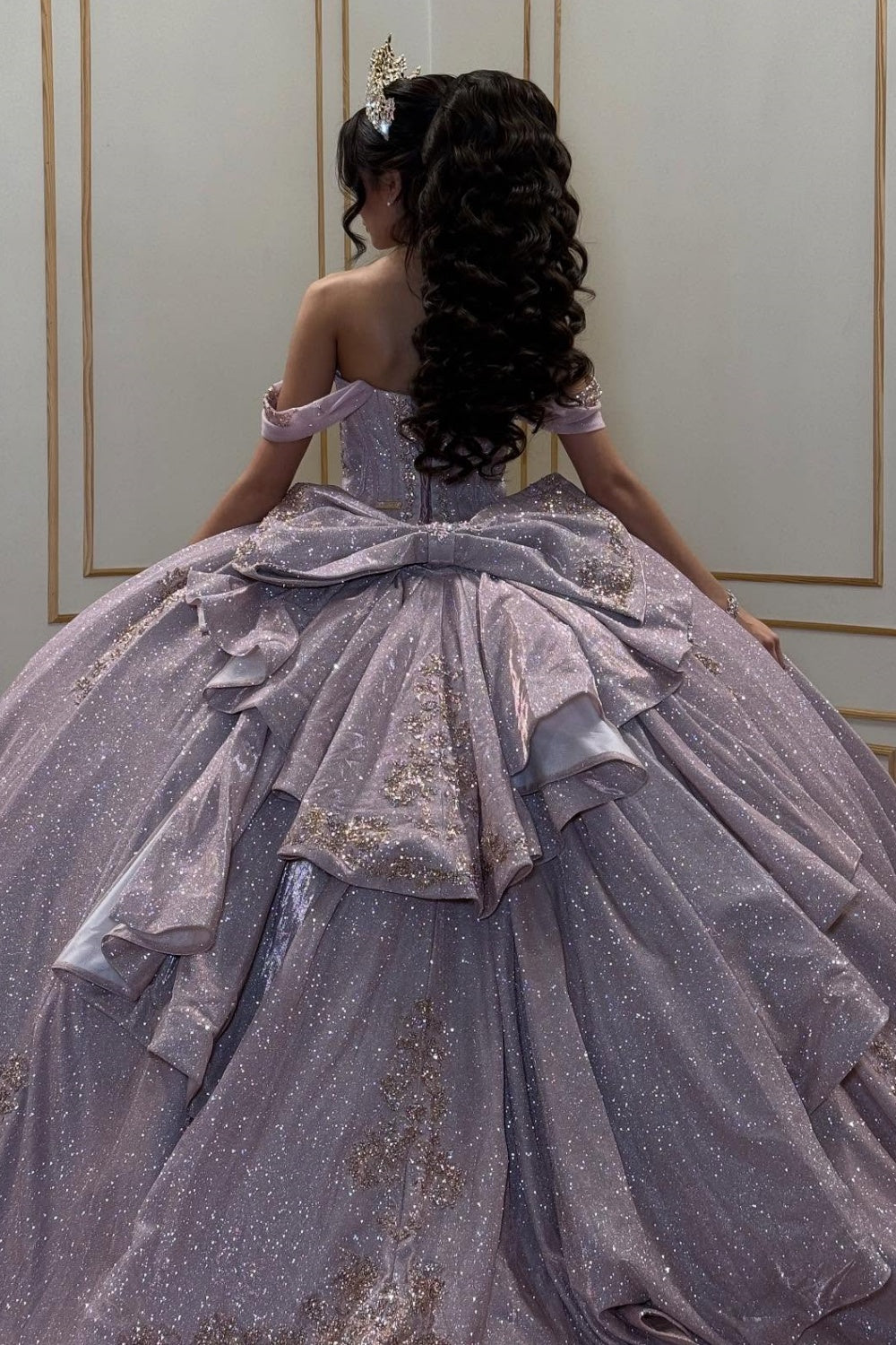 Off Shoulder Sleeveless Beaded Appliques Glitter Ruffles Bow Knot Lilac Quinceañera Dress YQ1047