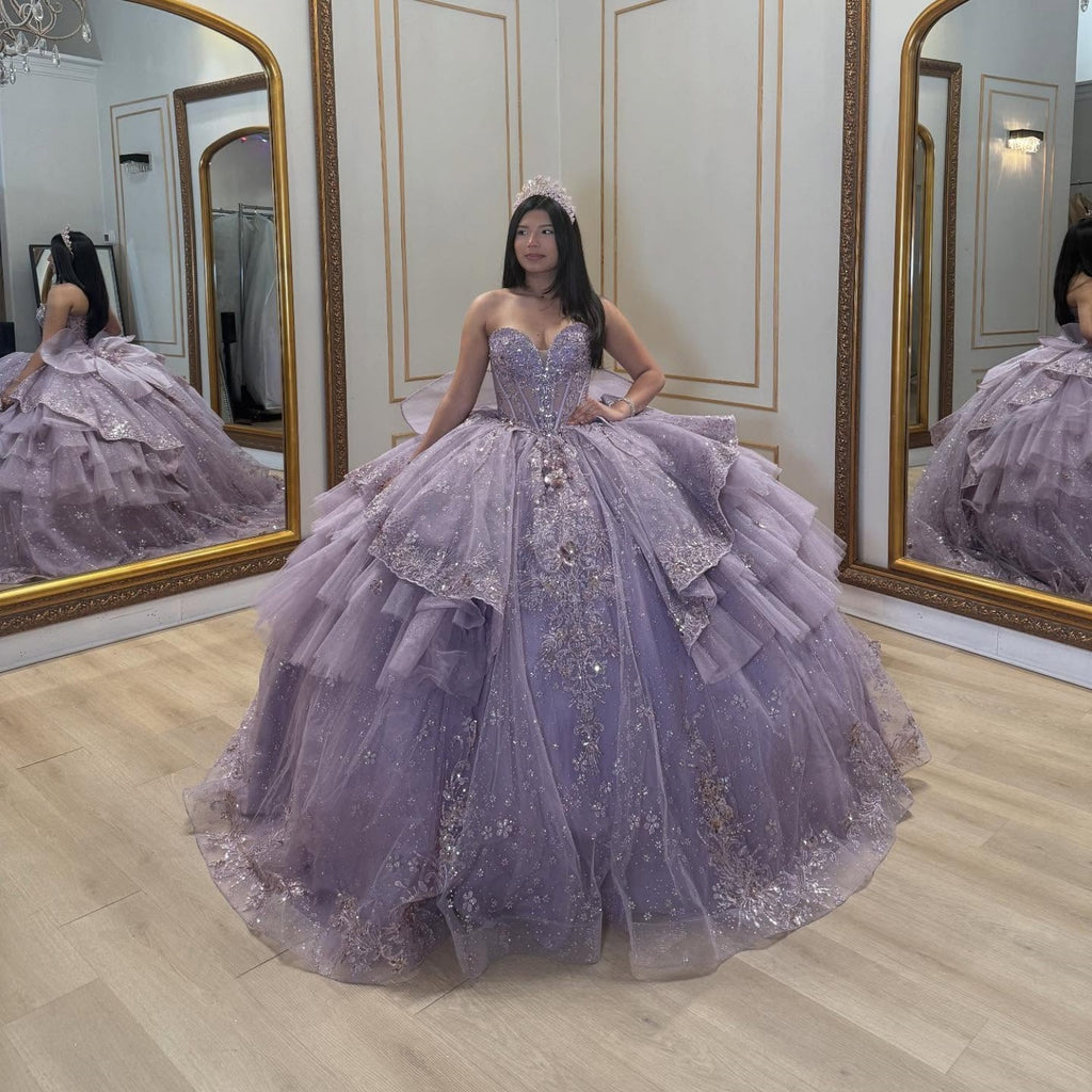 Sweetheart Sleeveless Sequins Appliques Tiered Flowers Lilac Quinceañera Dress YQ1048