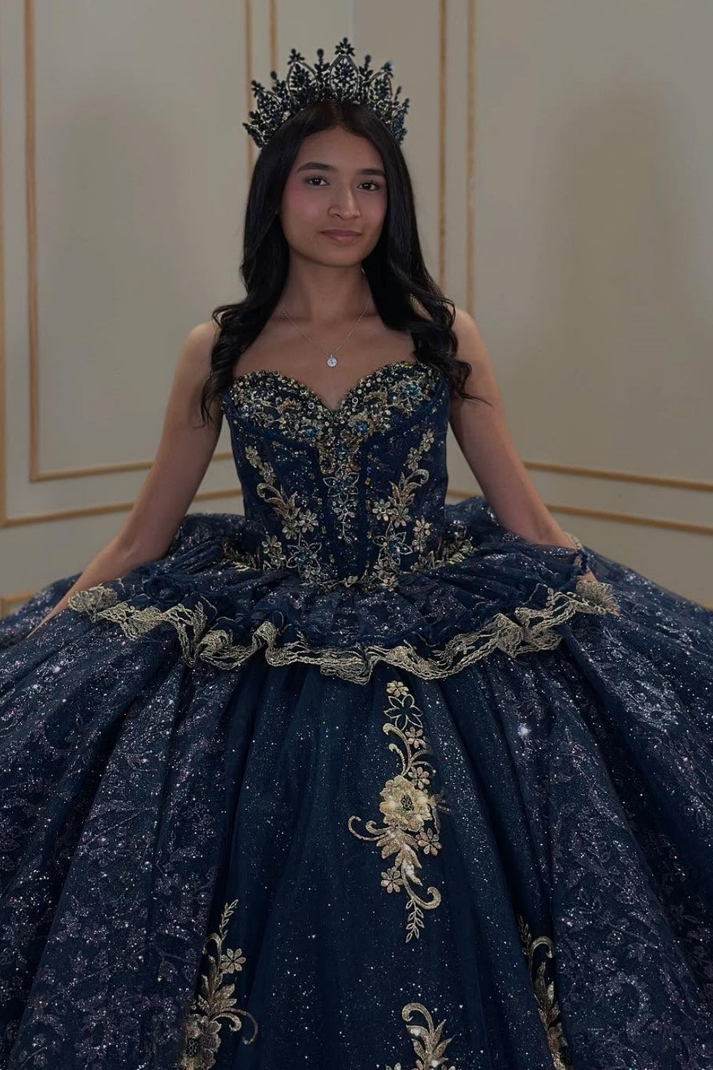 Sweetheart Sleeveless Beaded Appliques Lace Appliques Tiered Quinceañera Dress YQ1051