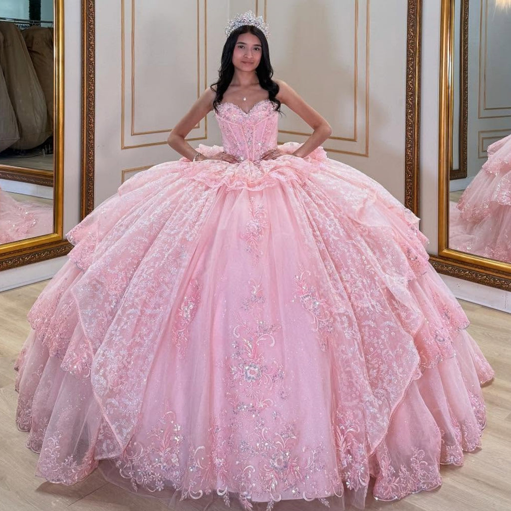 Sweetheart Sleeveless Beaded Appliques Lace Appliques Tiered Quinceañera Dress YQ1051