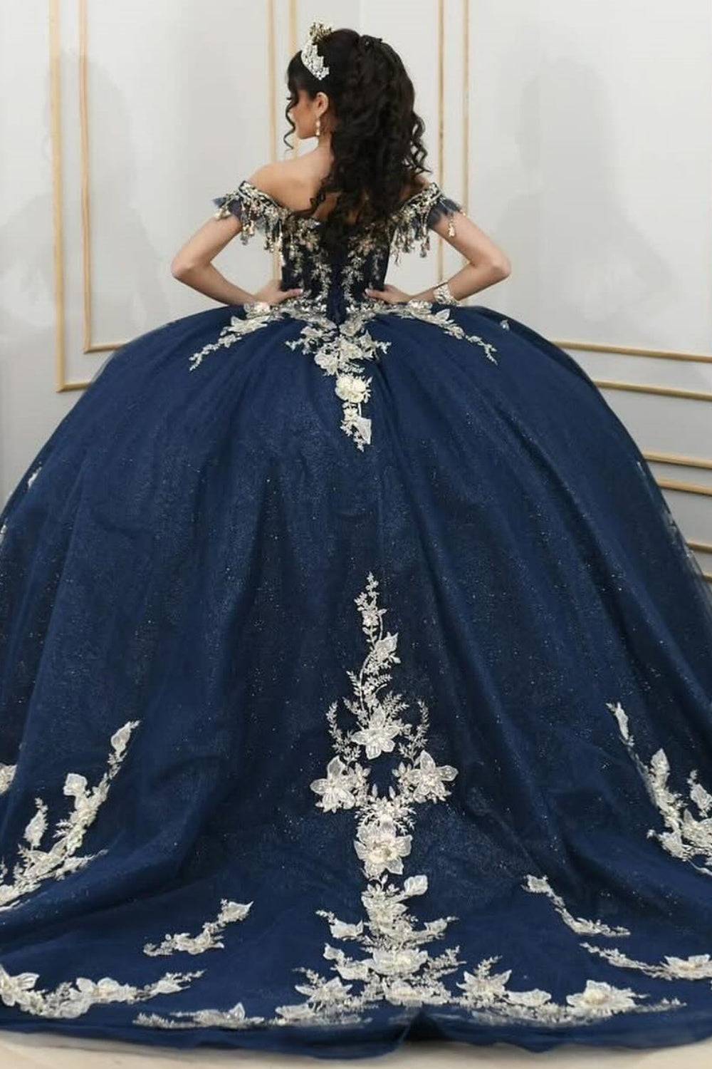 Off Shoulder Sleeveless Beaded Sequins 3D Flower Appliques Quinceañera Dress YQ1053