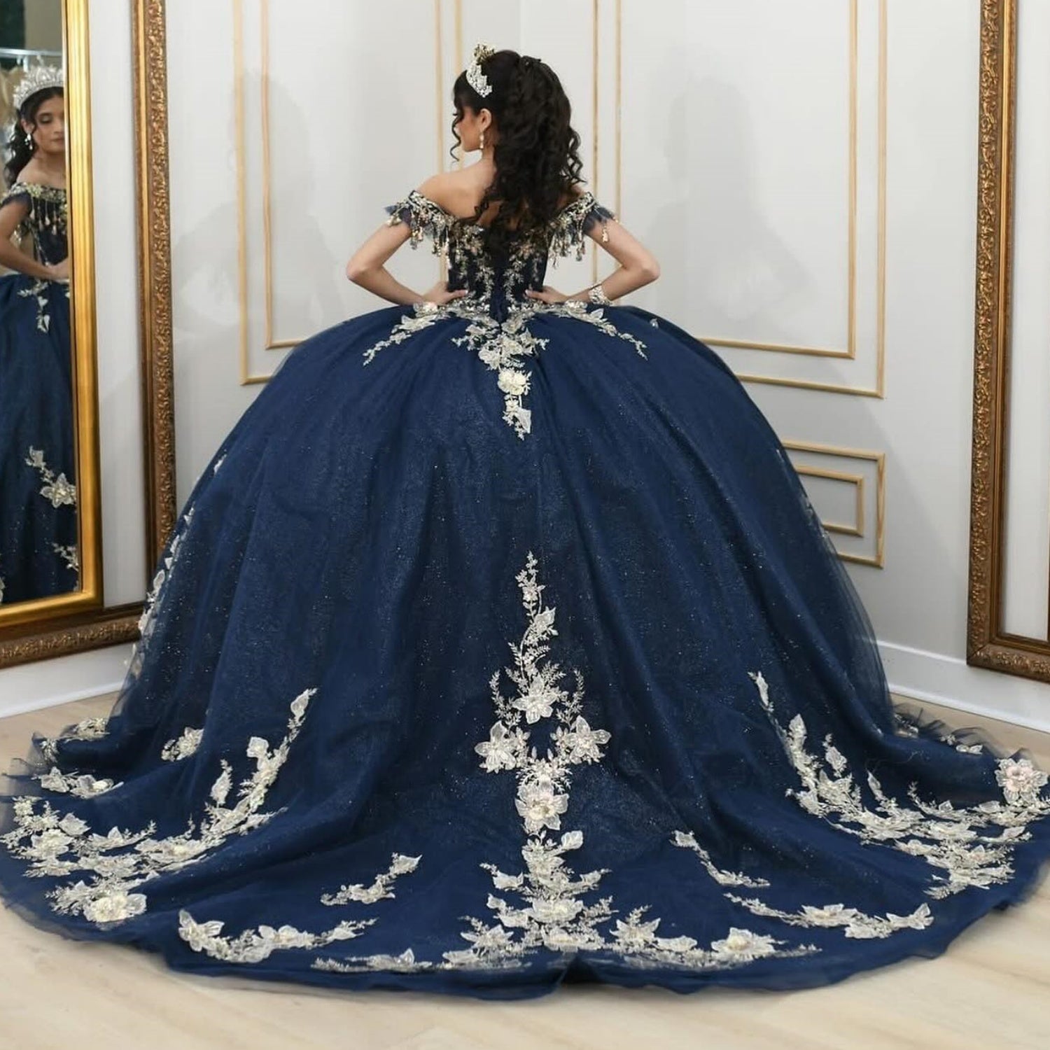 Off Shoulder Sleeveless Beaded Sequins 3D Flower Appliques Quinceañera Dress YQ1053