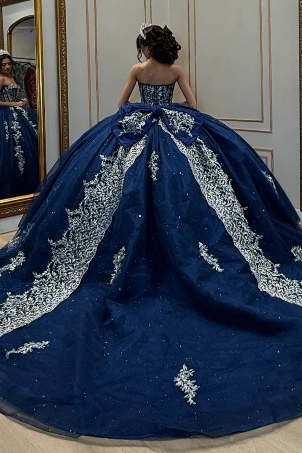 Sweetheart Sleeveless Silver Appliques Bow Knot Dark Navy Quinceañera Dress YQ1054