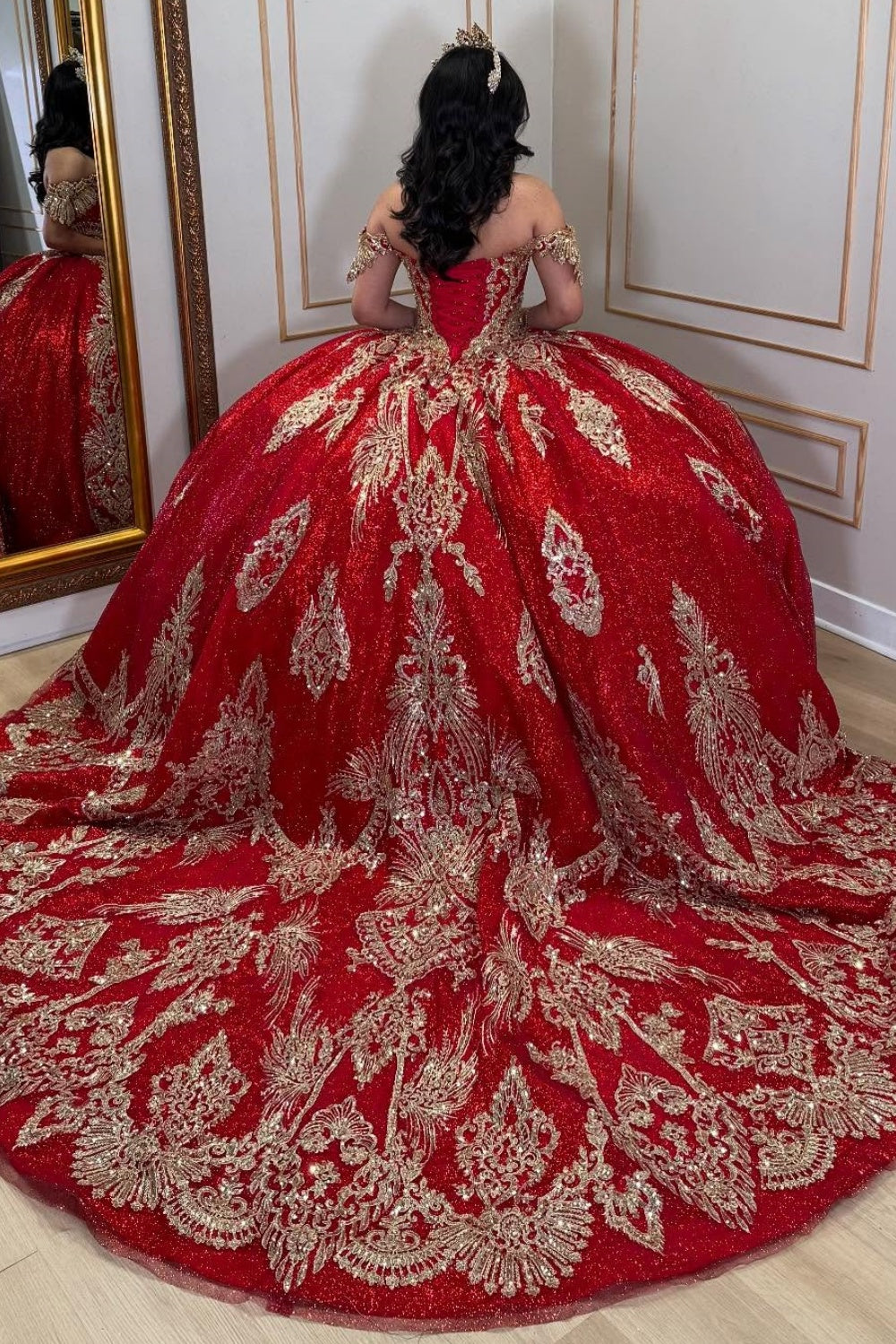 Vestido de Quinceañera Azul Marino con Lentejuelas, Apliques de Cuentas, Brillos y Escote Bardot YQ1055