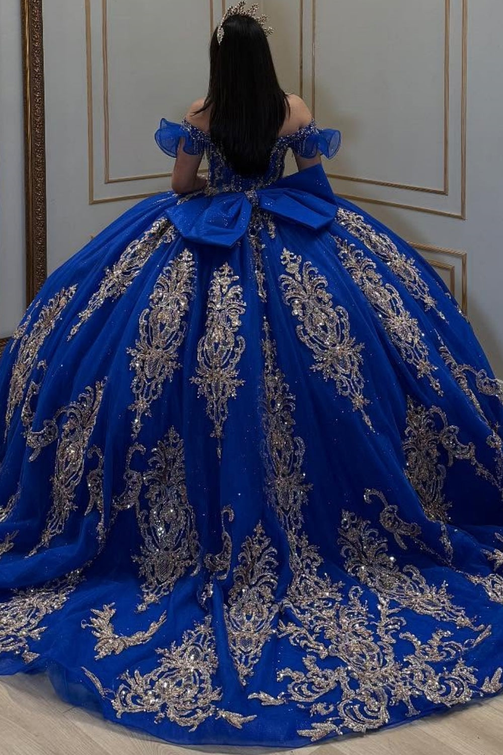 Off Shoulder Sleeveless Sequins Appliques Bow Knot Royal Blue Quinceañera Dress YQ1058