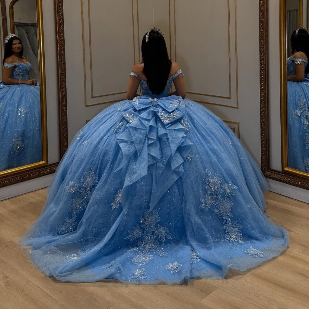 Vestido de Quinceañera Azul Marino con Lentejuelas, Apliques de Cuentas, Brillos y Escote Bardot YQ1055