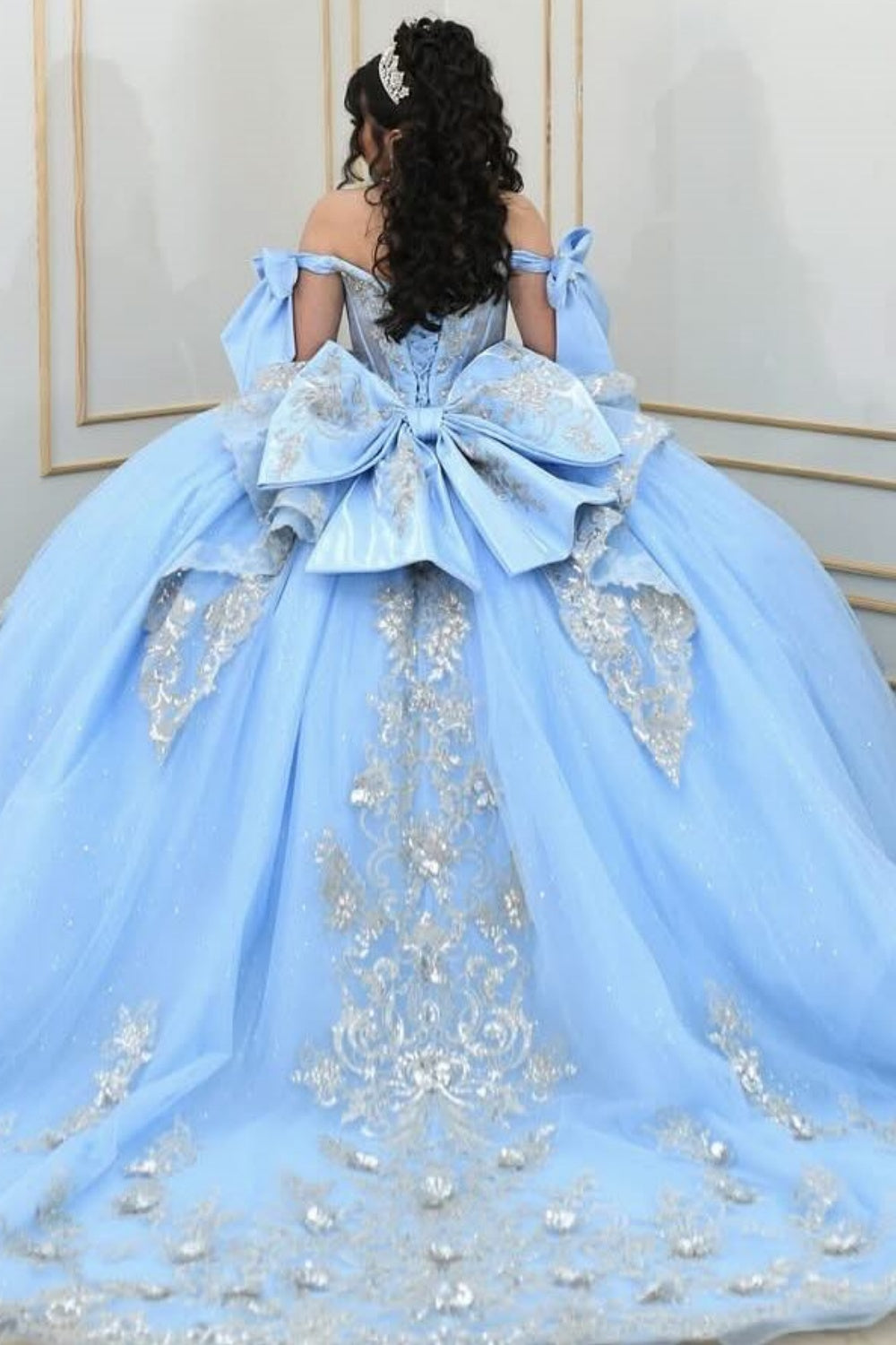 Off Shoulder Sleeveless Beaded Appliques Bow Knot Quinceañera Dress YQ1063