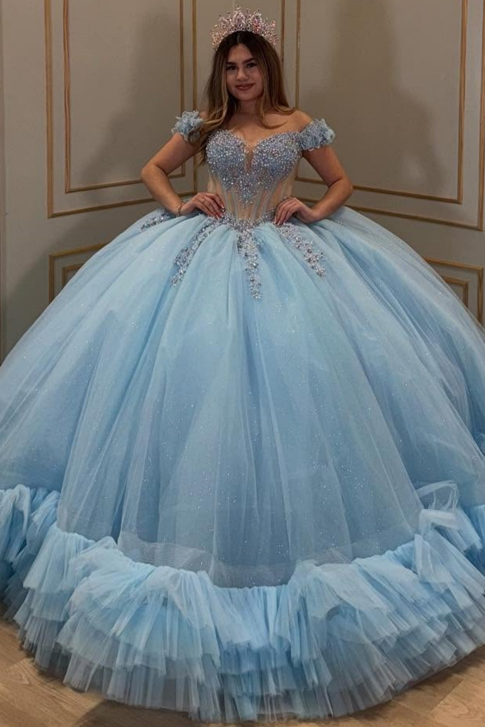 Vestido de Quinceañera Azul Marino con Lentejuelas, Apliques de Cuentas, Brillos y Escote Bardot YQ1055