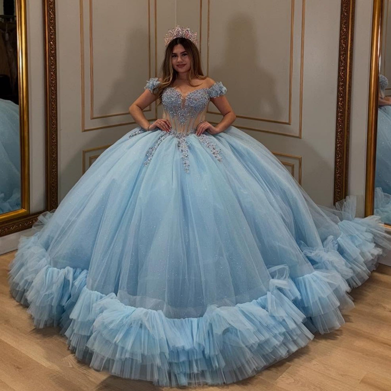 Vestido de Quinceañera Azul Marino con Lentejuelas, Apliques de Cuentas, Brillos y Escote Bardot YQ1055