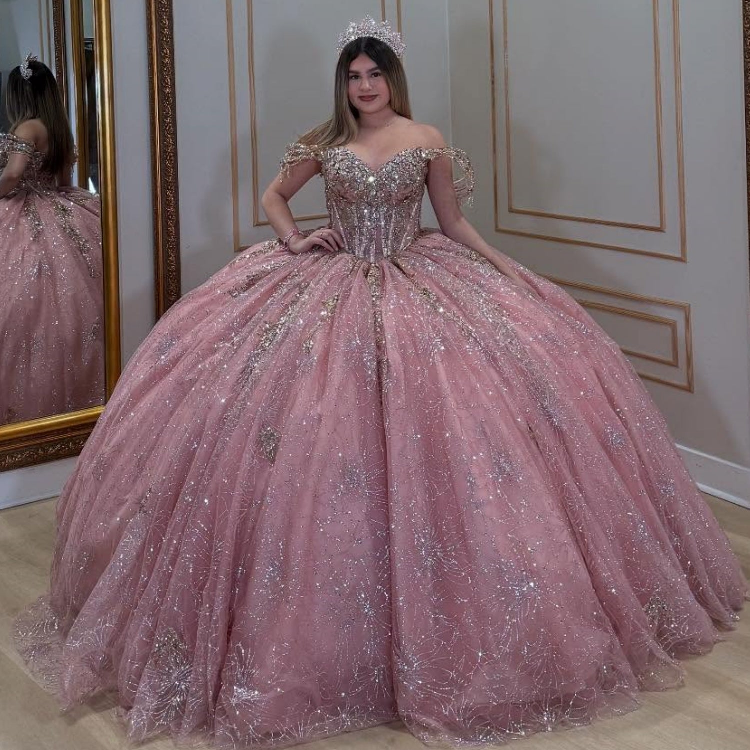 Off Shoulder Sleeveless Crystal Beaded Sequins Appliques Bow Knot Ruffles Quinceañera Dress YQ1066
