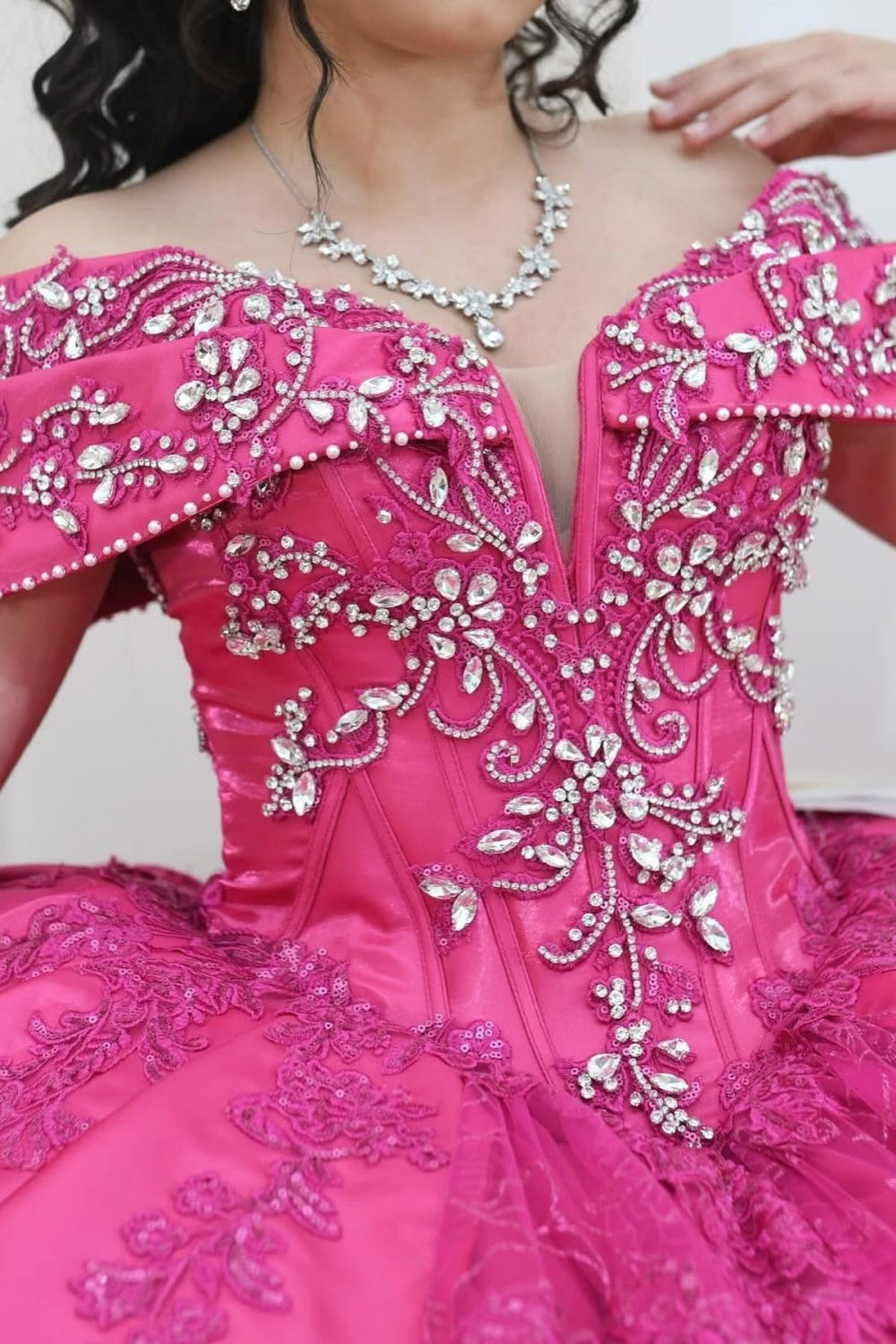Off Shoulder Sleeveless Beaded Crystal Lace Appliques Tiered Quinceañera Dress YQ1068