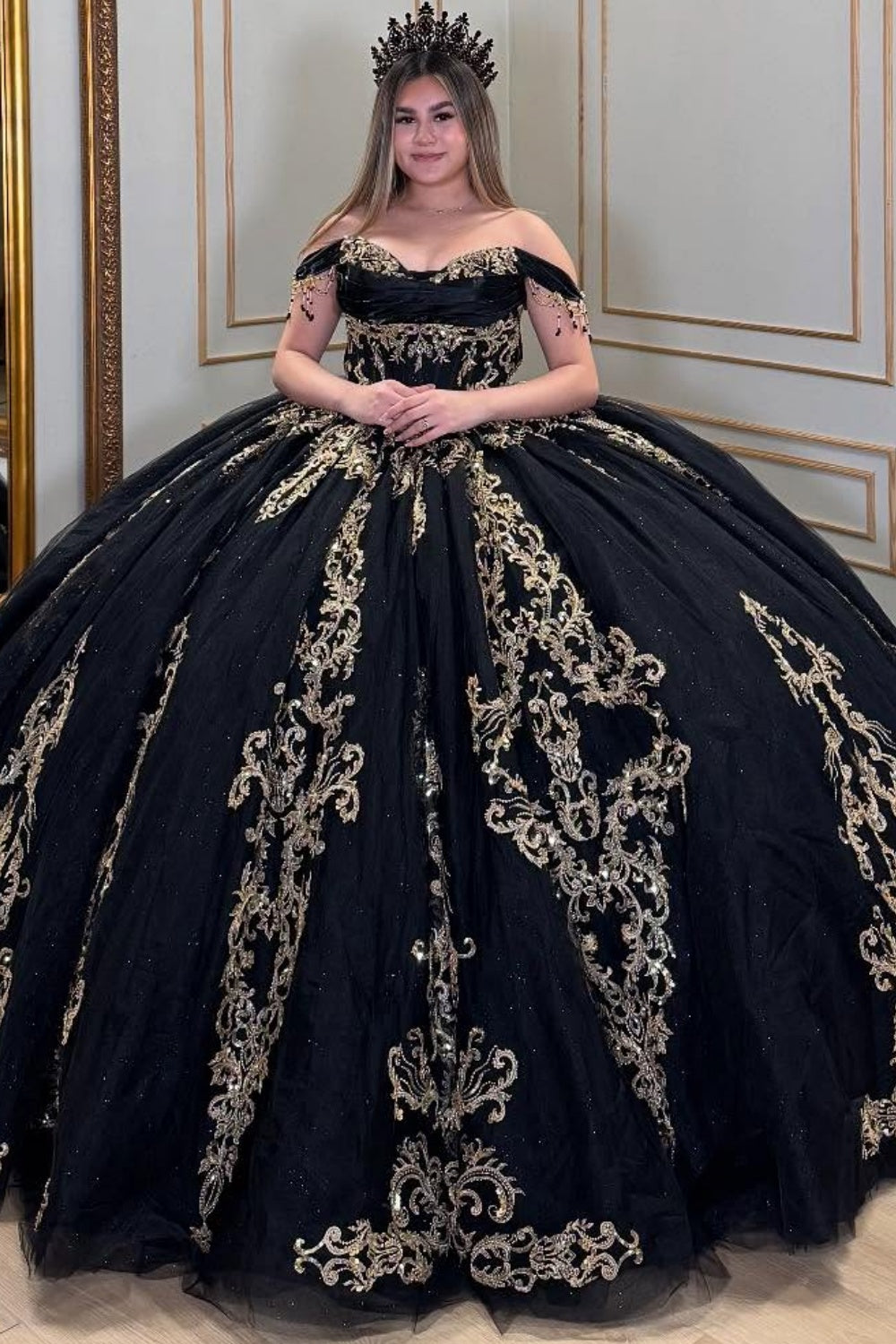 Vestido de Quinceañera Azul Marino con Lentejuelas, Apliques de Cuentas, Brillos y Escote Bardot YQ1055
