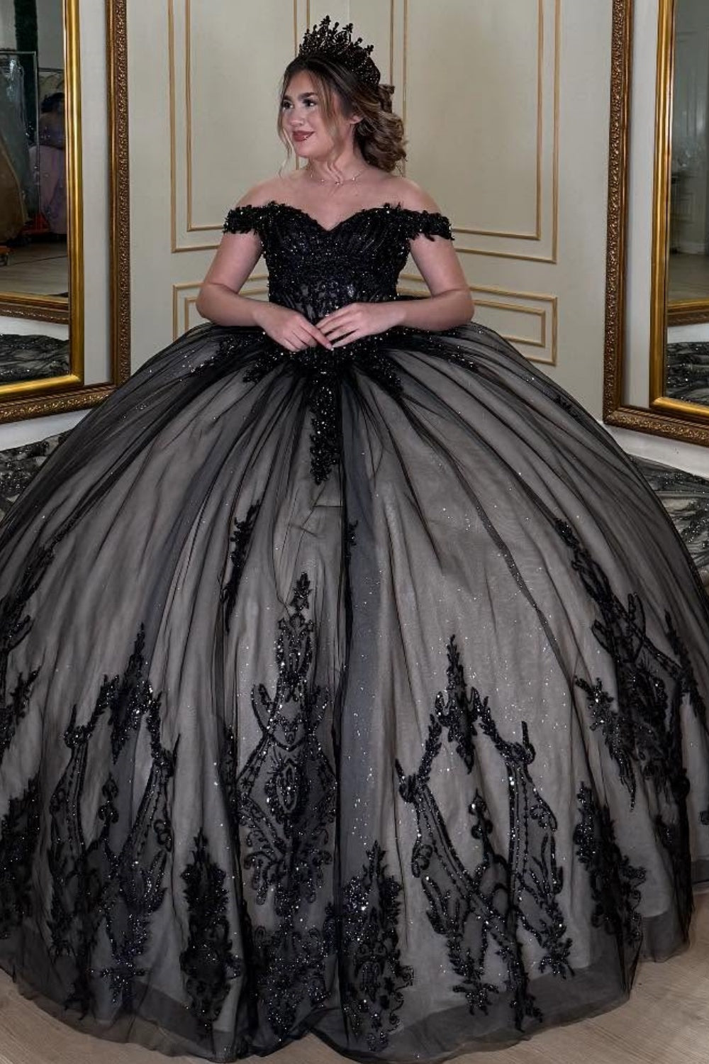 Off Shoulder Sleeveless Sequins Appliques Bow Knot Black Sweet 15 Quinceañera Dress YQ1073